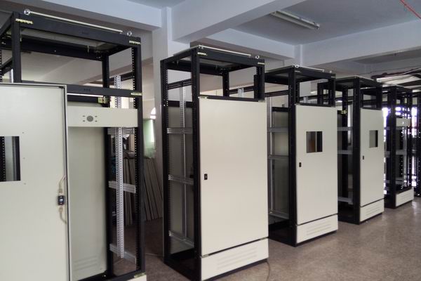 卢龙配电箱-配电箱如何进行分类种类有哪些